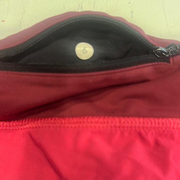 Lululemon Athletica Pink Speed Up Shorts - Picture 4 of 4